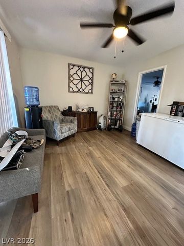 3905 Calle De Este, Las Vegas, NV 89121