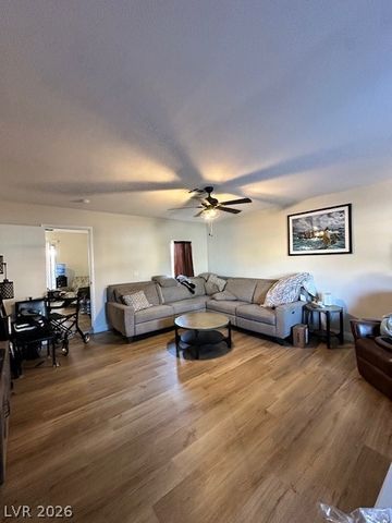 3905 Calle De Este, Las Vegas, NV 89121