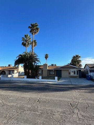 3905 Calle De Este, Las Vegas, NV 89121