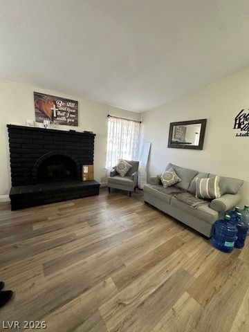 3905 Calle De Este, Las Vegas, NV 89121