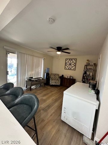3905 Calle De Este, Las Vegas, NV 89121