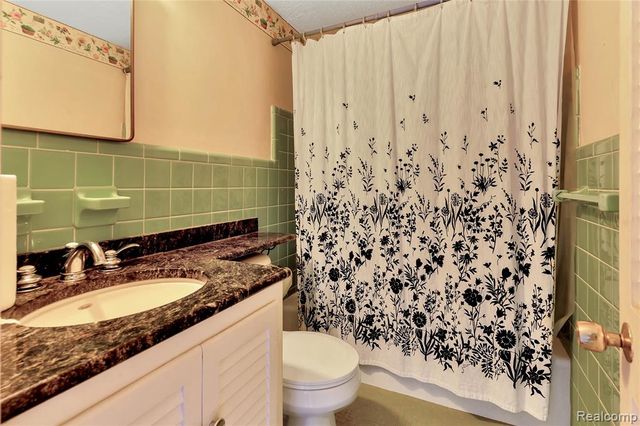 8900 E Jefferson Avenue 630-631, Detroit, MI 48214