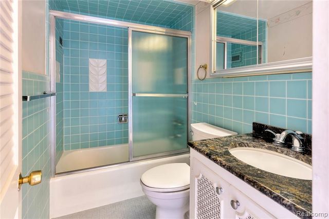 8900 E Jefferson Avenue 630-631, Detroit, MI 48214