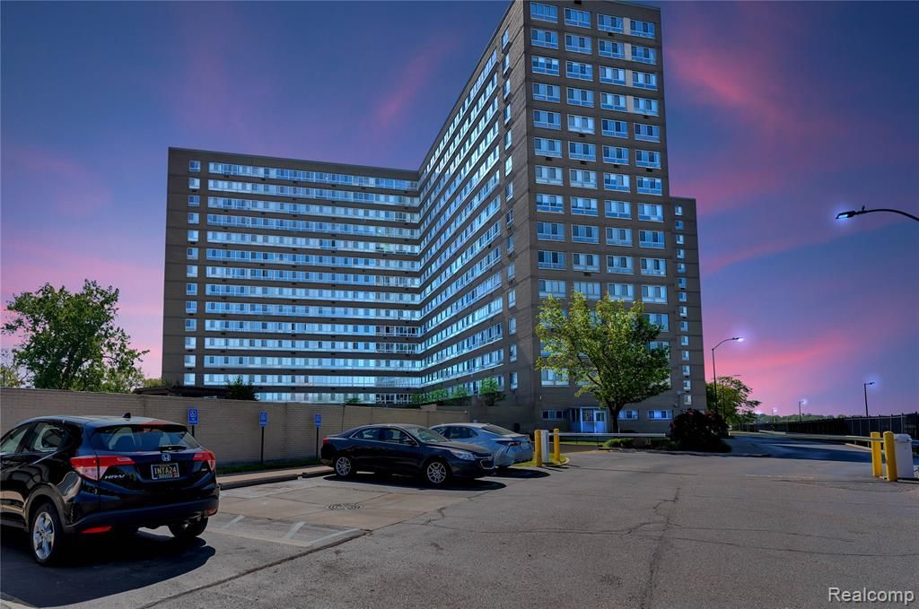 8900 E Jefferson Avenue 630-631, Detroit, MI 48214
