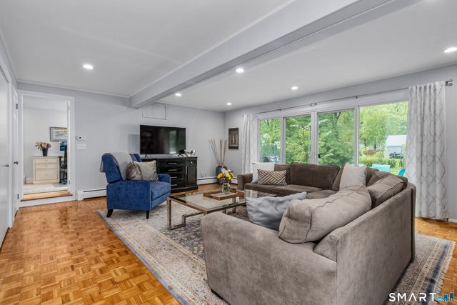 373 Auburn Road, West Hartford, CT 06119