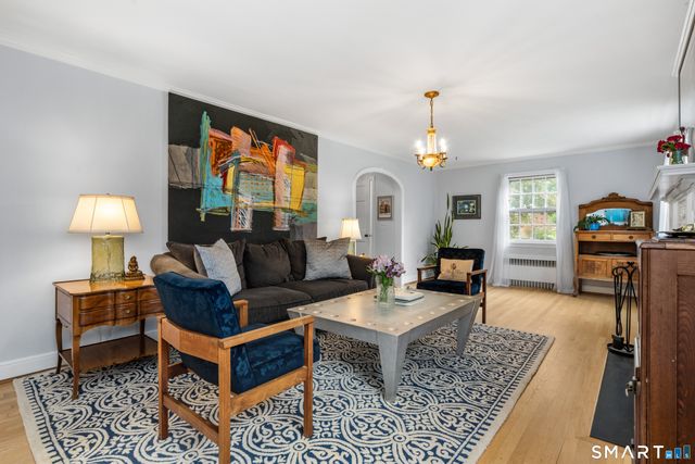 373 Auburn Road, West Hartford, CT 06119