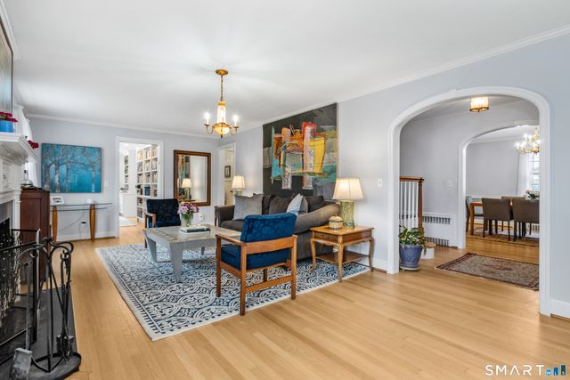 373 Auburn Road, West Hartford, CT 06119