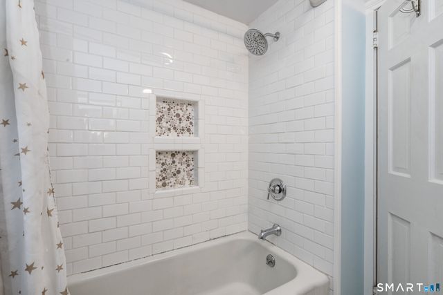 373 Auburn Road, West Hartford, CT 06119
