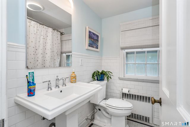 373 Auburn Road, West Hartford, CT 06119