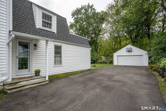 373 Auburn Road, West Hartford, CT 06119
