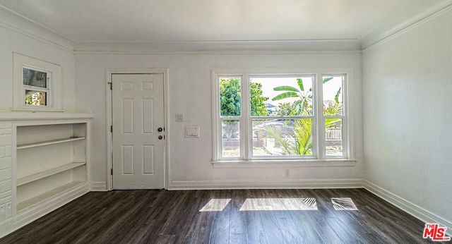 2817 S Norton Avenue, Los Angeles, CA 90018