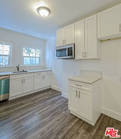 2817 S Norton Avenue, Los Angeles, CA 90018