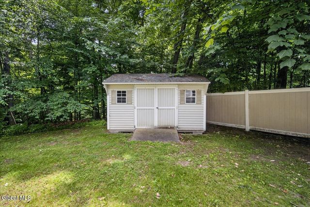 4 Dorothy Lane, Glenville, NY 12302