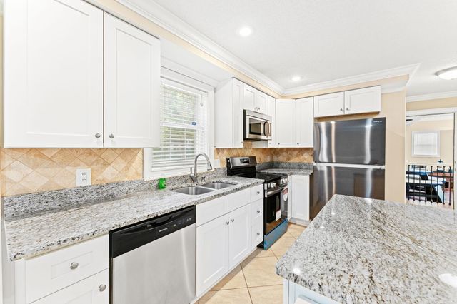 410 31st Ave. N, Myrtle Beach, SC 29577