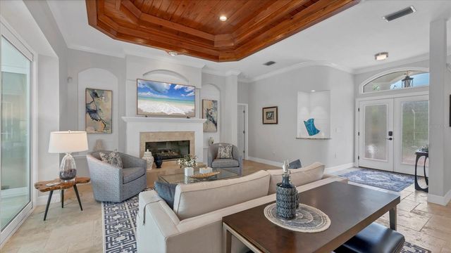 9979 CHERRY HILLS AVENUE CIRCLE, Bradenton, FL 34202