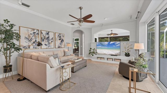 9979 CHERRY HILLS AVENUE CIRCLE, Bradenton, FL 34202