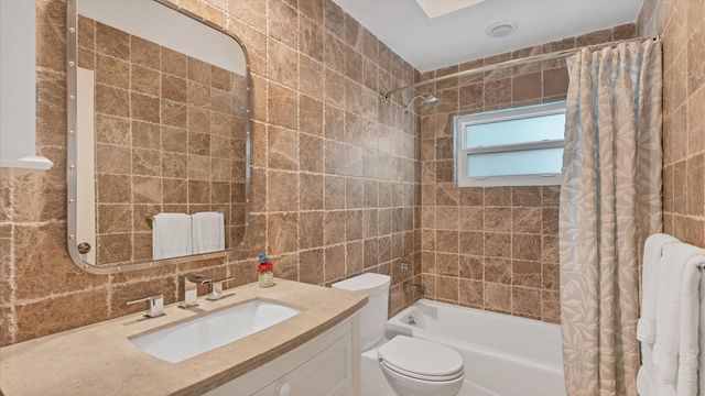 9979 CHERRY HILLS AVENUE CIRCLE, Bradenton, FL 34202
