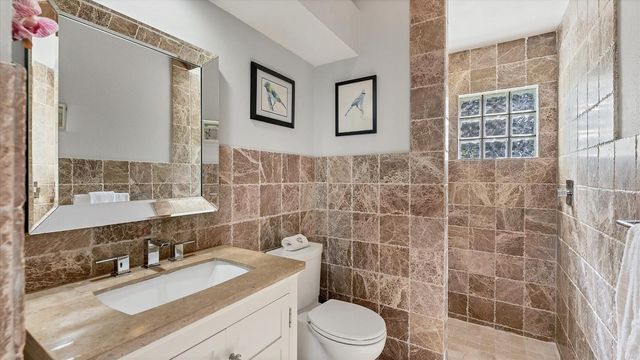 9979 CHERRY HILLS AVENUE CIRCLE, Bradenton, FL 34202