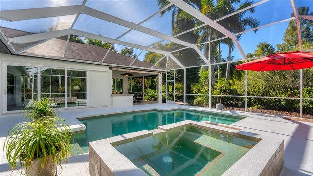 9979 CHERRY HILLS AVENUE CIRCLE, Bradenton, FL 34202