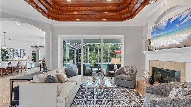 9979 CHERRY HILLS AVENUE CIRCLE, Bradenton, FL 34202