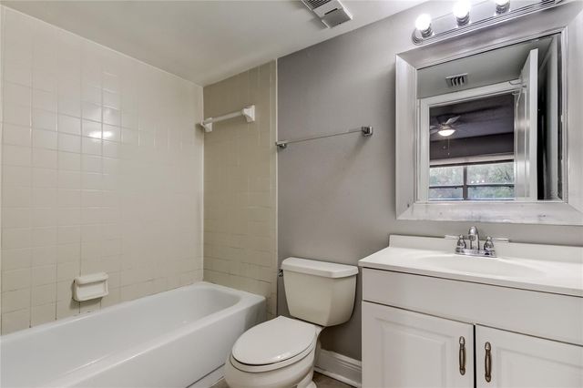 5023 TERRACE PALMS CIRCLE 201, Tampa, FL 33617