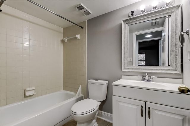 5023 TERRACE PALMS CIRCLE 201, Tampa, FL 33617