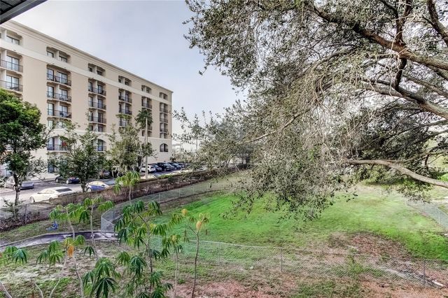 5023 TERRACE PALMS CIRCLE 201, Tampa, FL 33617