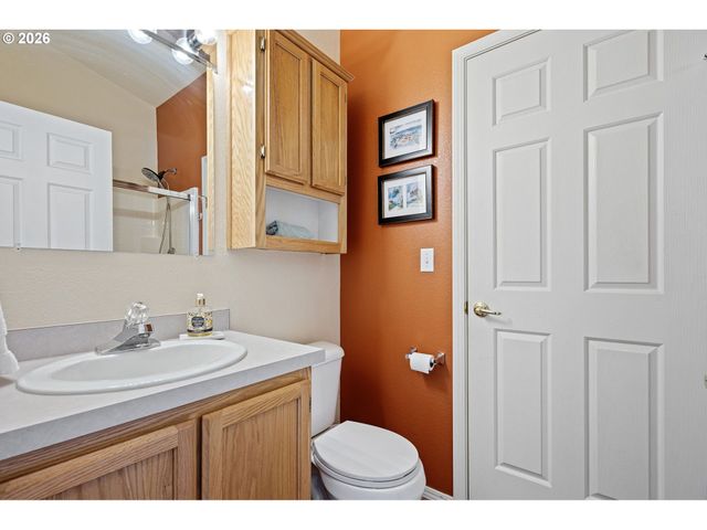 3220 CRESCENT Ave 82, Eugene, OR 97408