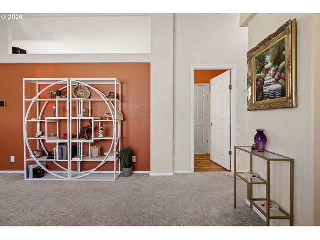 3220 CRESCENT Ave 82, Eugene, OR 97408