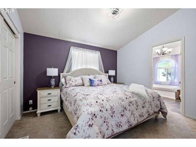 3220 CRESCENT Ave 82, Eugene, OR 97408