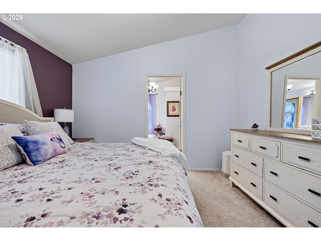 3220 CRESCENT Ave 82, Eugene, OR 97408