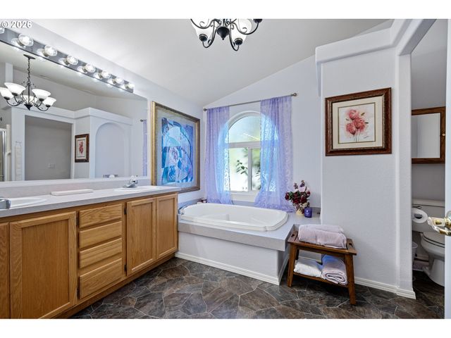 3220 CRESCENT Ave 82, Eugene, OR 97408