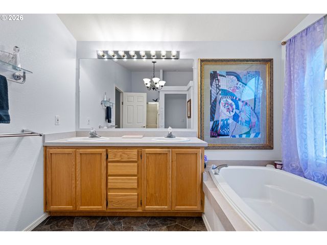 3220 CRESCENT Ave 82, Eugene, OR 97408