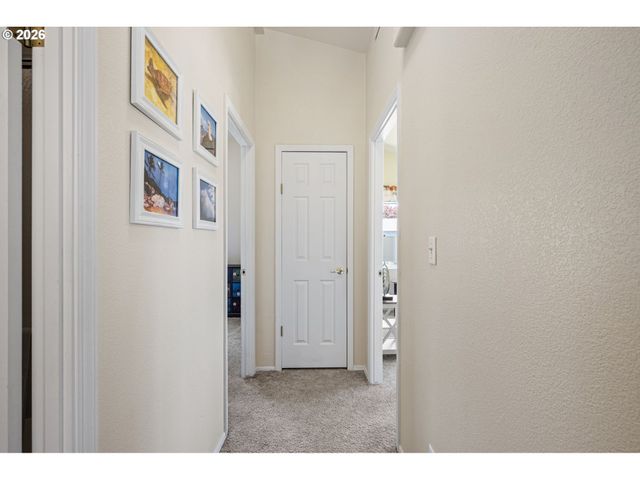 3220 CRESCENT Ave 82, Eugene, OR 97408