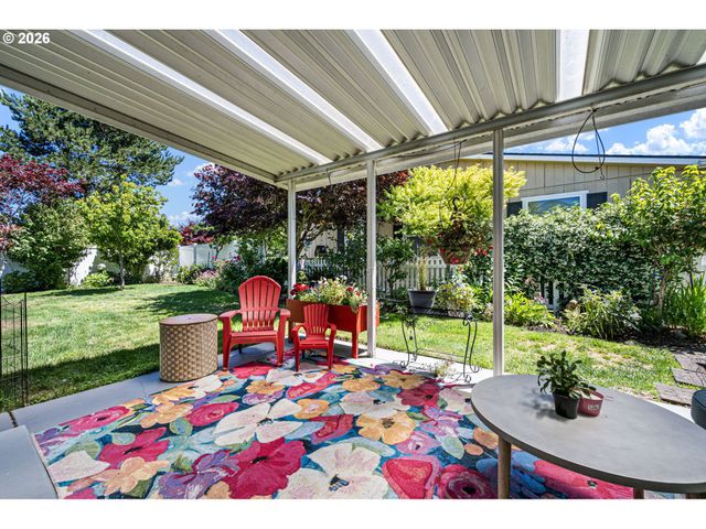 3220 CRESCENT Ave 82, Eugene, OR 97408
