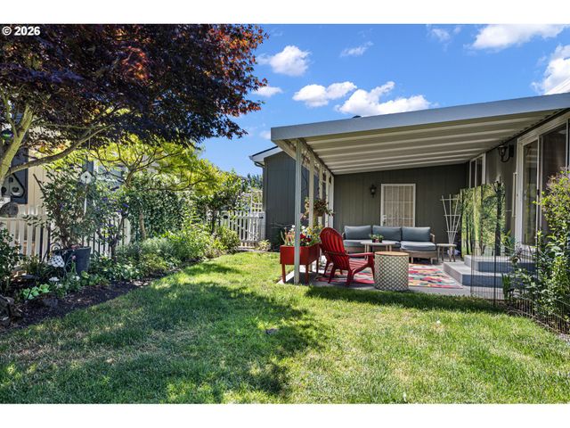3220 CRESCENT Ave 82, Eugene, OR 97408
