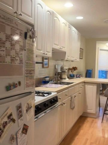 173 W 2nd St 3, Boston, MA 02127