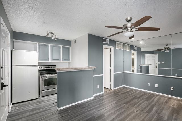 2311 Balsam Drive H307, Arlington, TX 76006