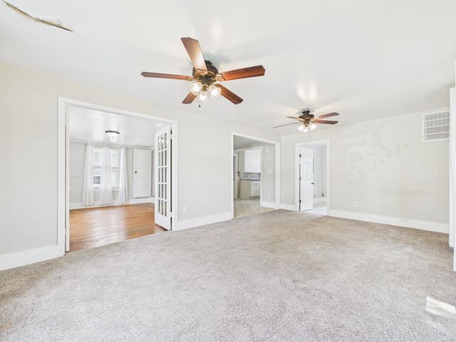 904 S Glenn Ave, Wichita, KS 67213