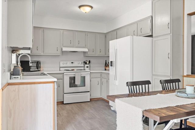 734 Juline WAY, Onalaska, WI 54650