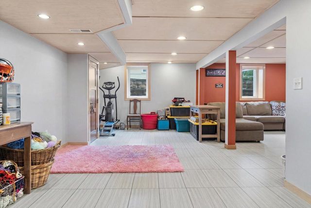 734 Juline WAY, Onalaska, WI 54650