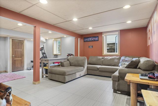 734 Juline WAY, Onalaska, WI 54650