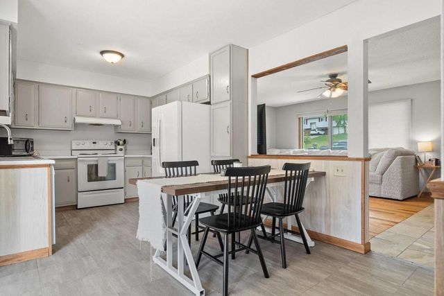 734 Juline WAY, Onalaska, WI 54650