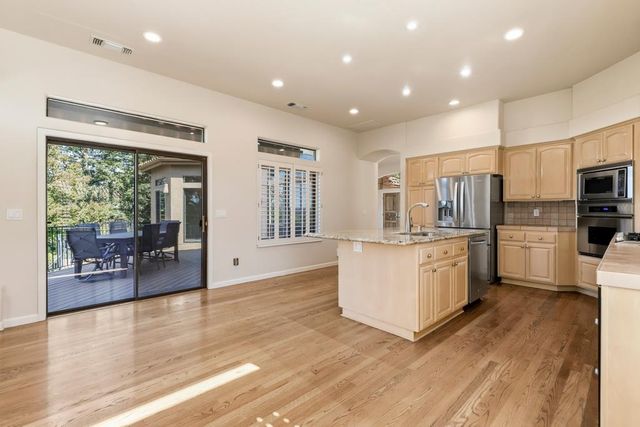 9510 Upper Valley Rd, Auburn, CA 95602