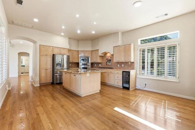 9510 Upper Valley Rd, Auburn, CA 95602
