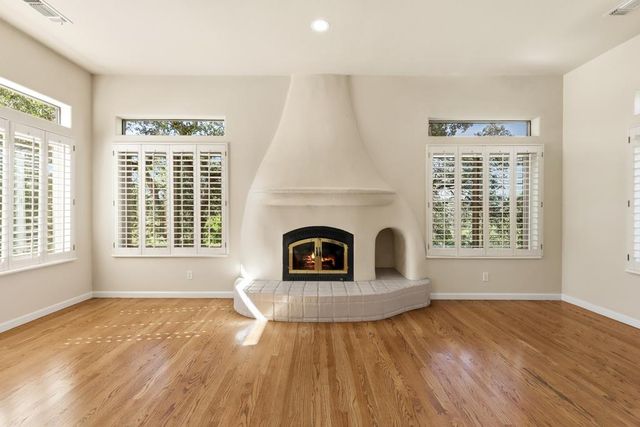 9510 Upper Valley Rd, Auburn, CA 95602