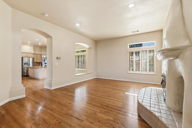 9510 Upper Valley Rd, Auburn, CA 95602