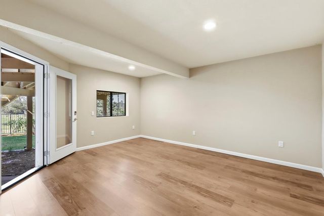 9510 Upper Valley Rd, Auburn, CA 95602