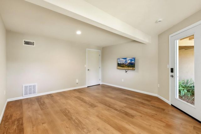 9510 Upper Valley Rd, Auburn, CA 95602