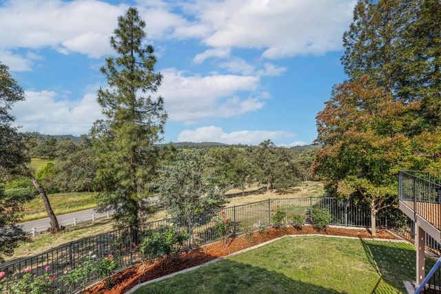 9510 Upper Valley Rd, Auburn, CA 95602